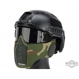 Máscara de Malla con Protección de Orejas Matrix “Carbon Striker” (Color: Woodland)